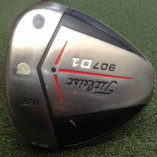 Titleist 907 D1 driver golf club